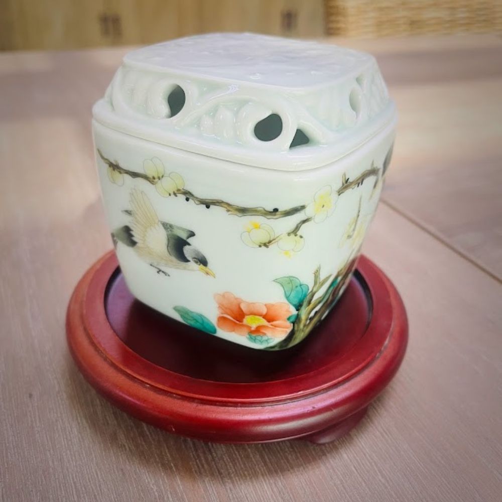 Tenfu Cave Cloud Carved Incense Burner-Pastel Flowers and Birds CENSER-YX-FCHN