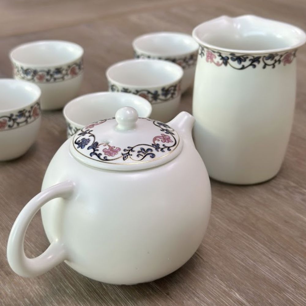 Tea Set: Abundant Felicities 喜上眉梢