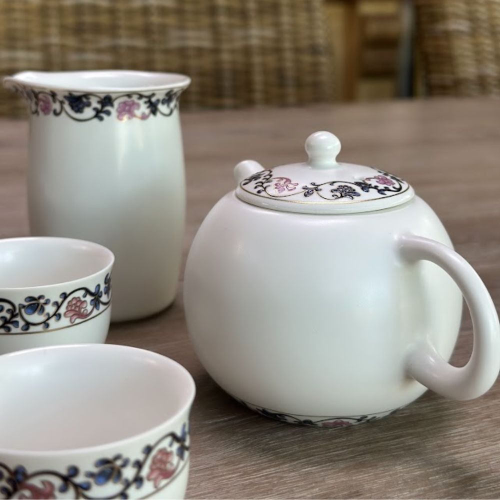 Tea Set: Abundant Felicities 喜上眉梢