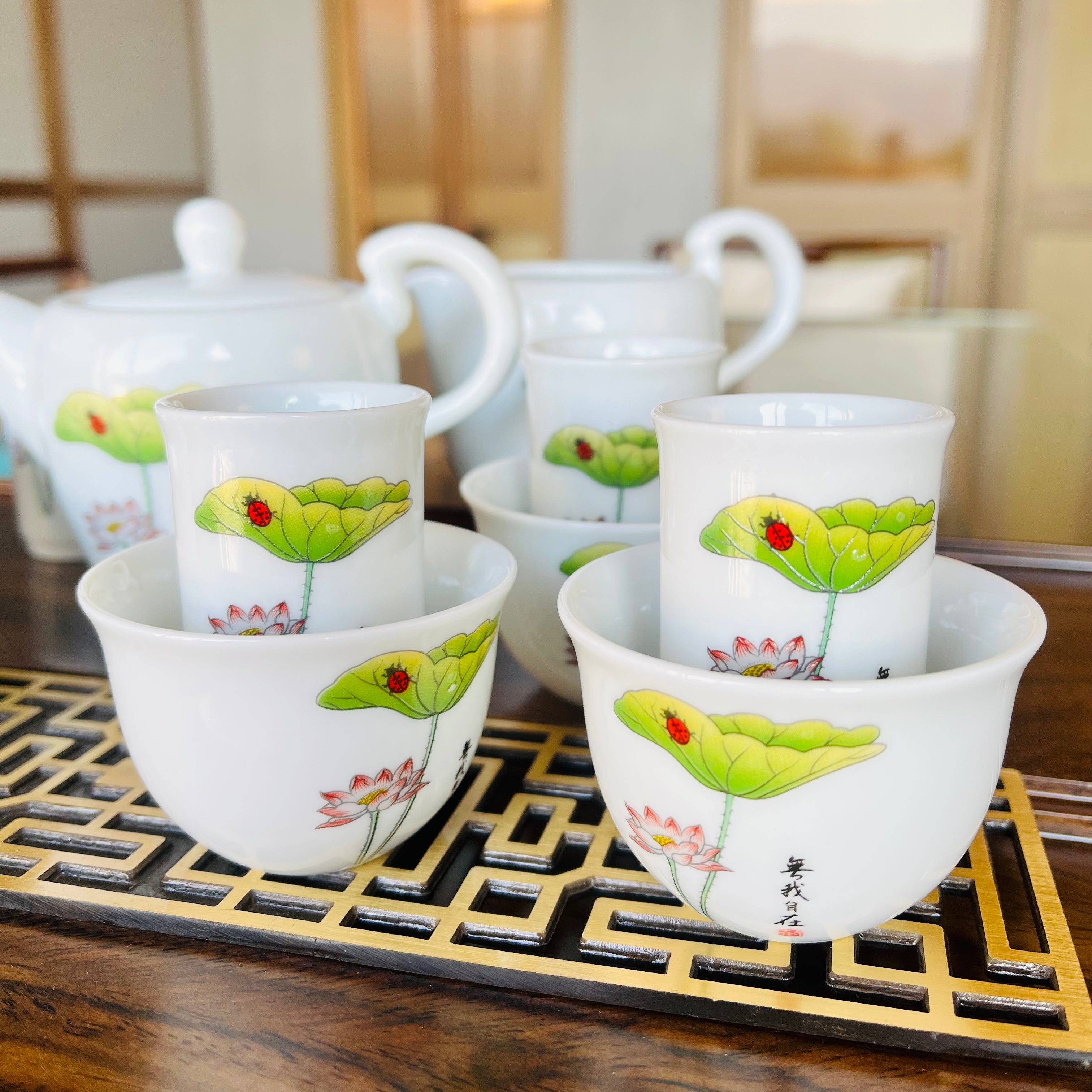 Wuwo Zizai tea set