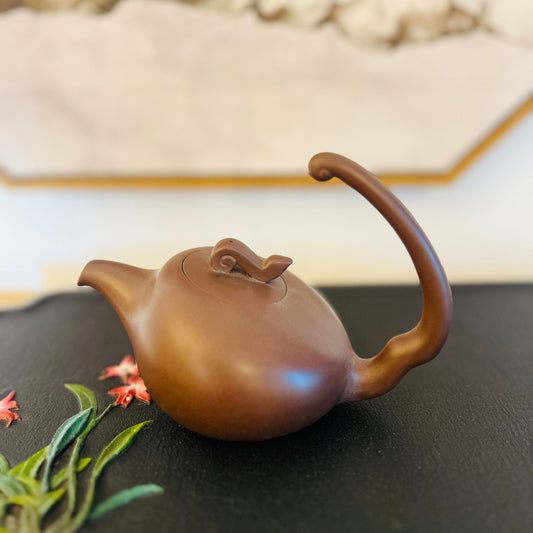 Chase moon tea pot