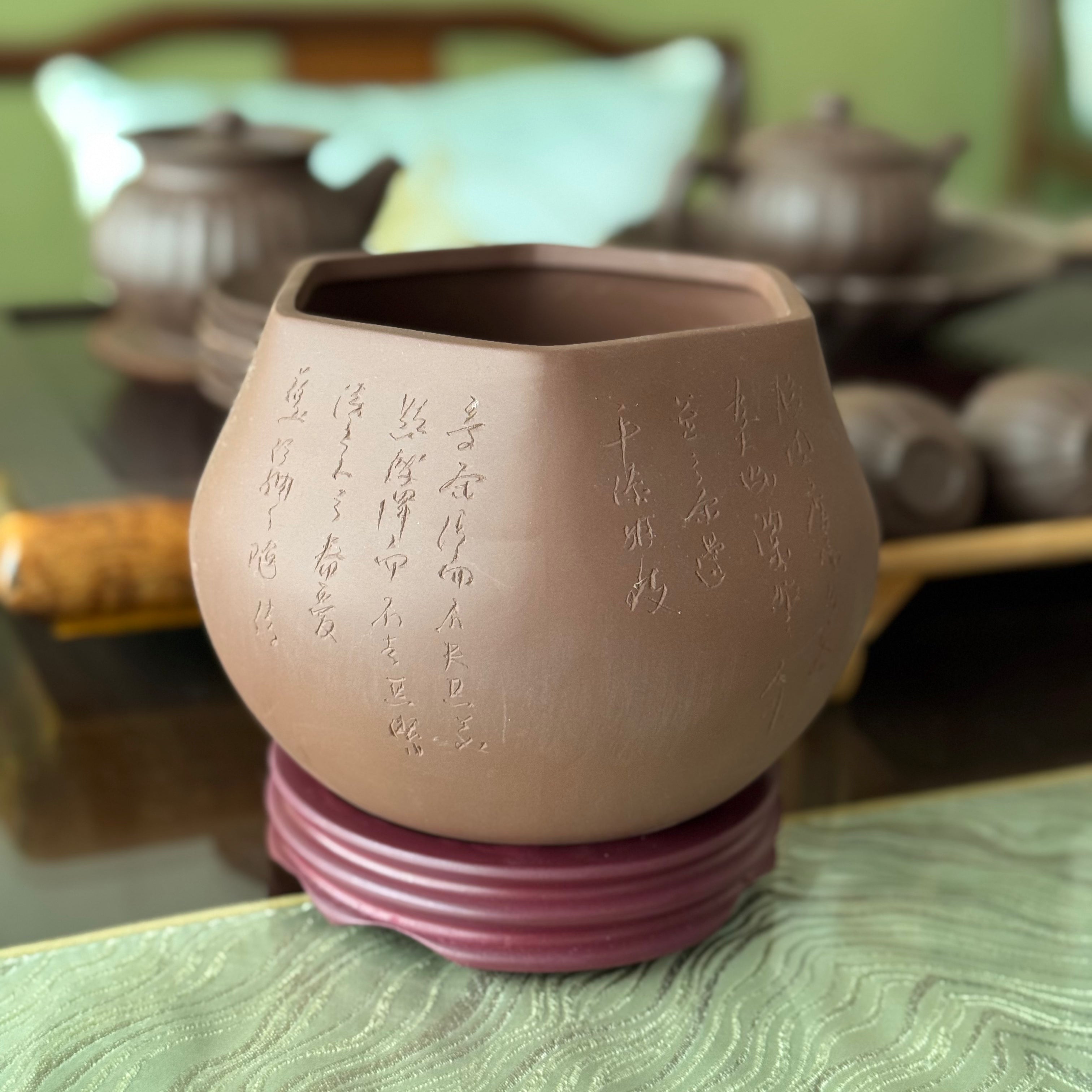 Lettering Water Basin