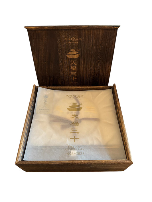 Tenfu 30th Anniversary Pu'er Commemorative Tea Cake 656G-B1