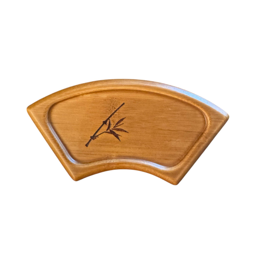 Fan-shaped cup holder