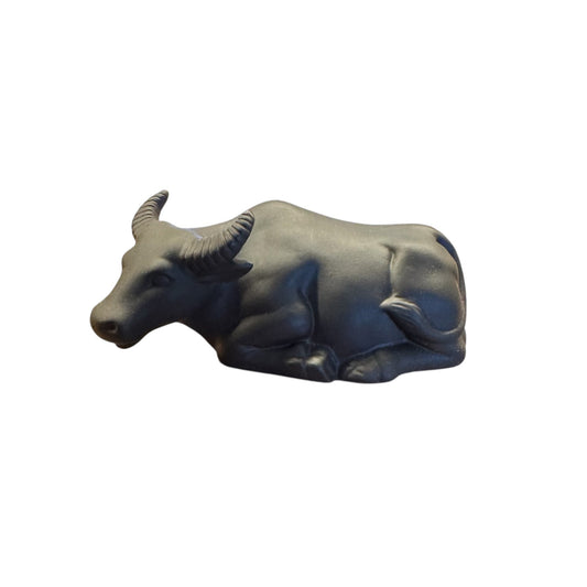 Teapet-Black bull