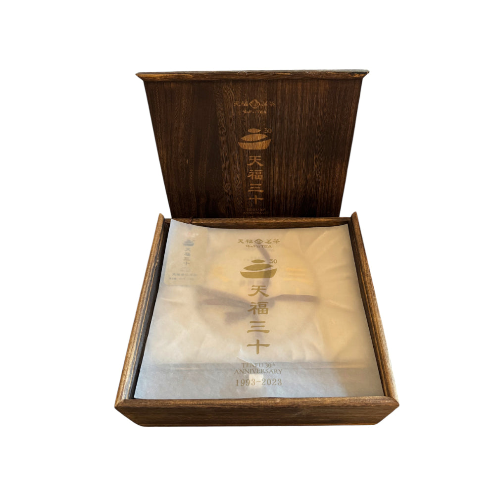 Tenfu 30th Anniversary Pu'er Commemorative Tea Cake 656G-B1
